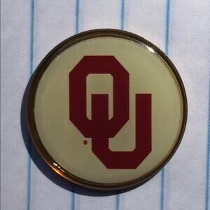 Vintage Oklahoma Sooners golf‎ ball marker